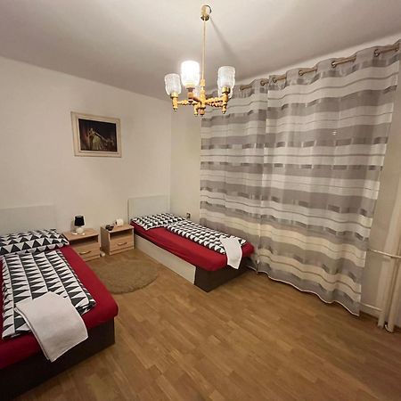 Aparthotel Elisa à Komárno Extérieur photo