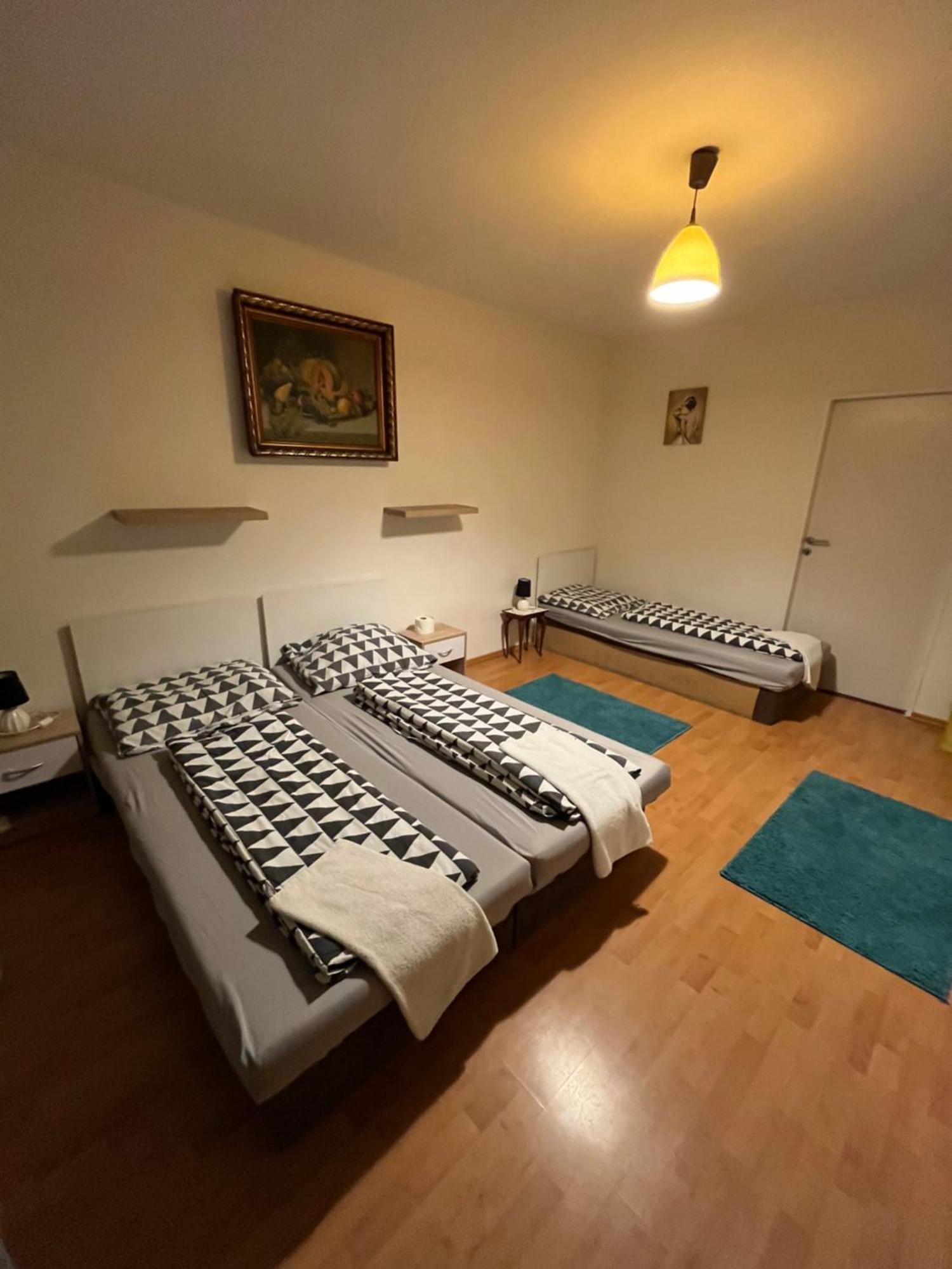 Aparthotel Elisa à Komárno Extérieur photo