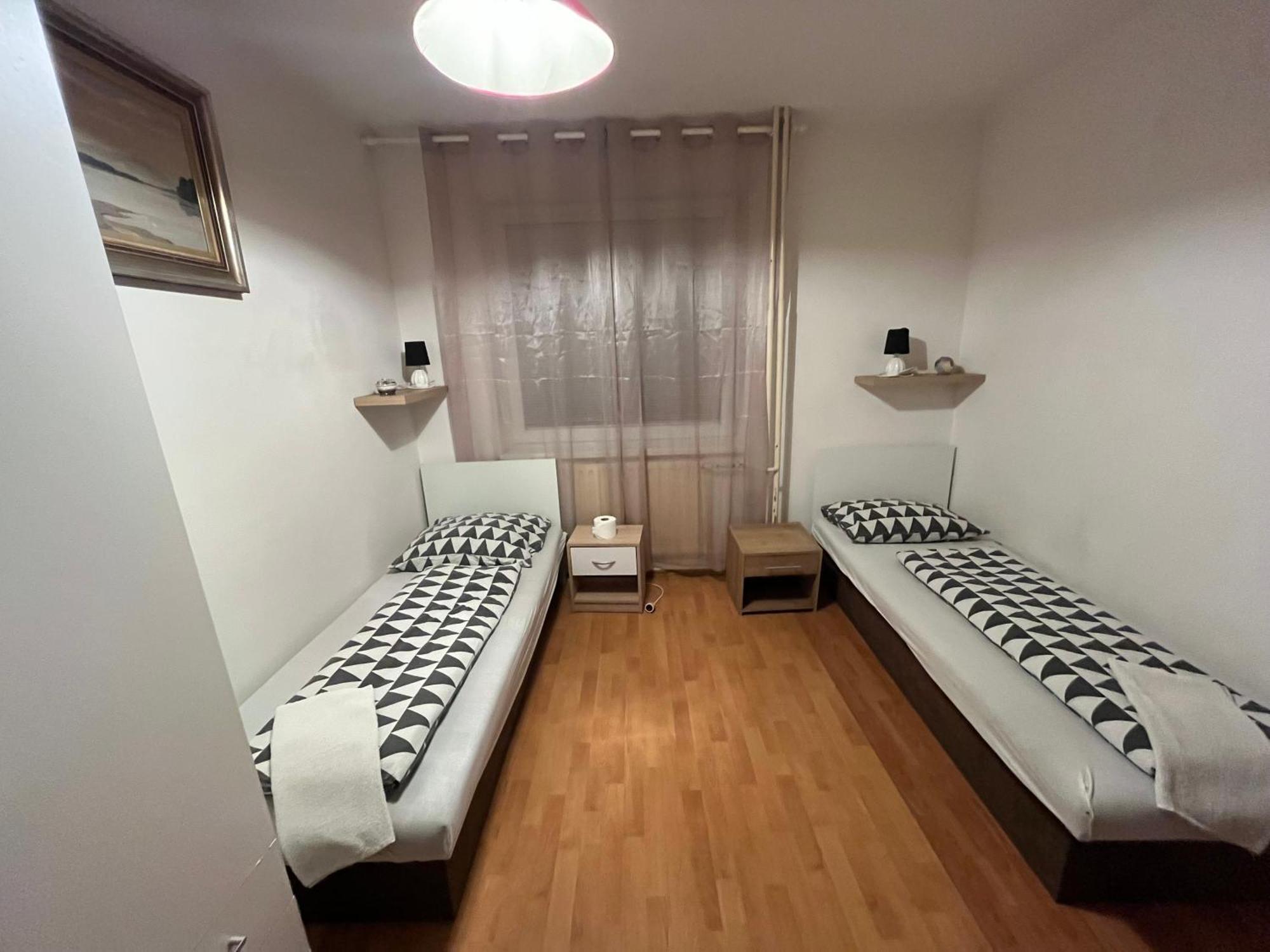 Aparthotel Elisa à Komárno Extérieur photo