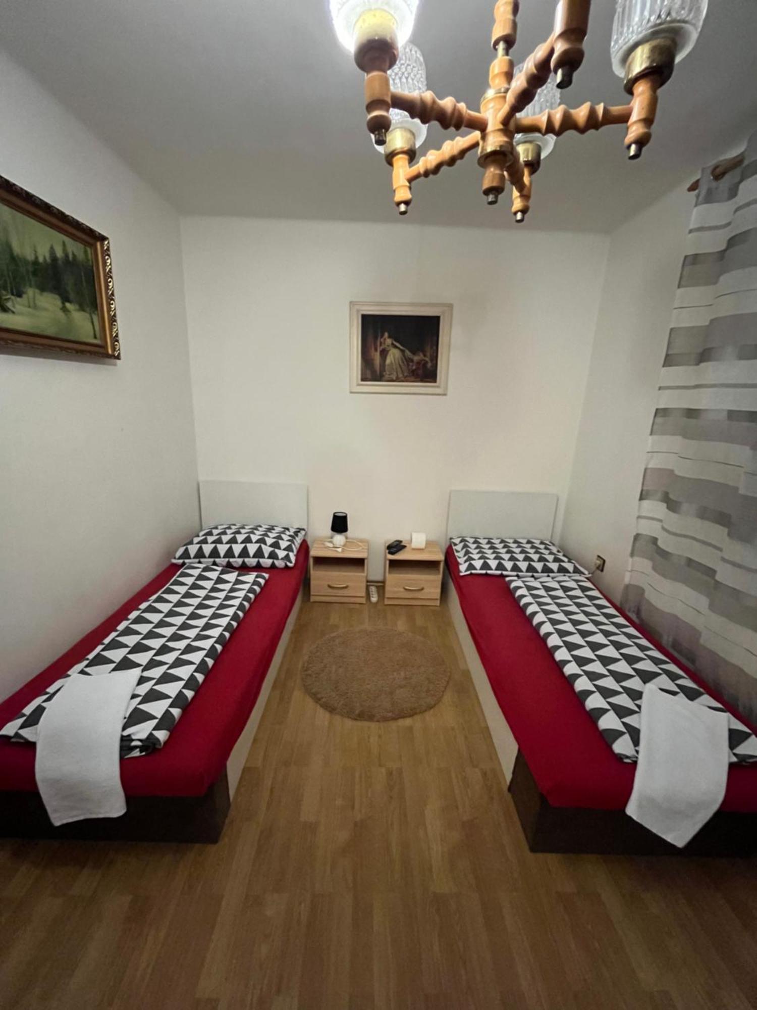 Aparthotel Elisa à Komárno Extérieur photo